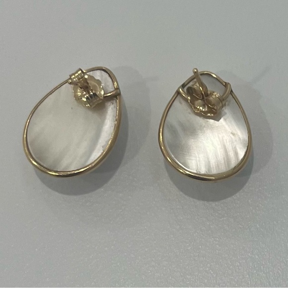 Pear-Shaped Mabe Earrings - Picture 2 of 4